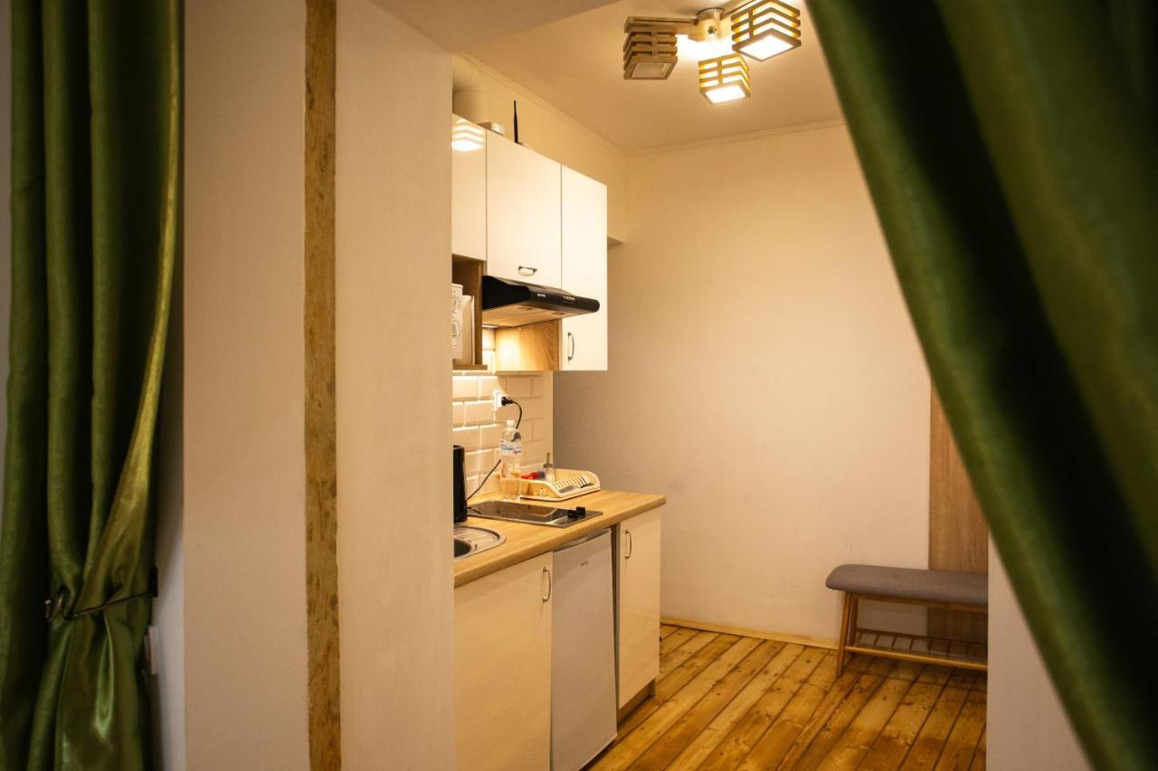 Peaceful Studio On Rynok Square Lviv Exterior photo